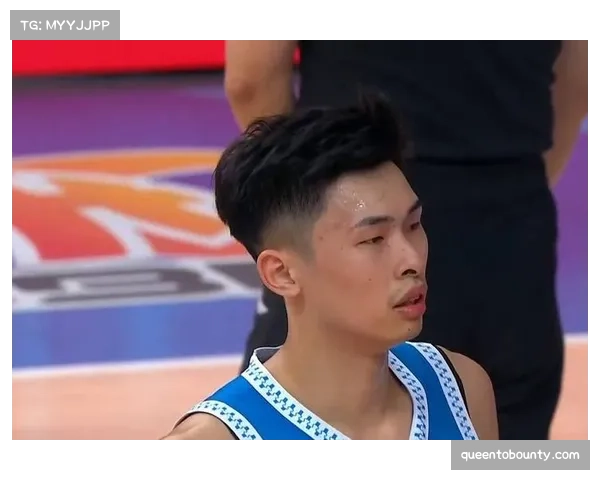 福建队邹阳19分贡献稳定 锋线防守能力成为限制对手关键因素